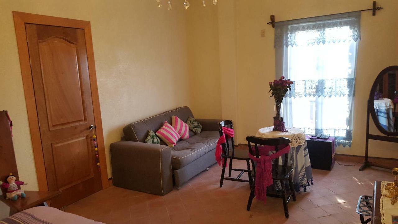 La Casona Azul Bed N Breakfast Santa Rosa de Jauregui Dış mekan fotoğraf