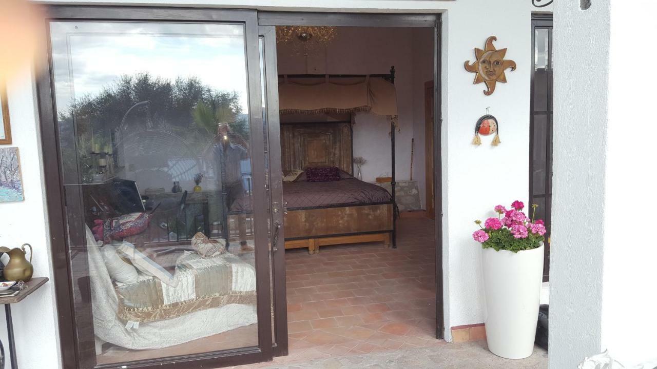 La Casona Azul Bed N Breakfast Santa Rosa de Jauregui Dış mekan fotoğraf