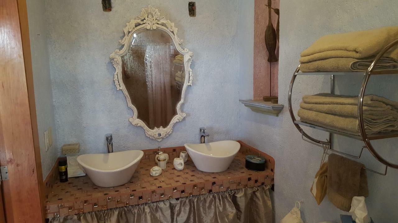 La Casona Azul Bed N Breakfast Santa Rosa de Jauregui Dış mekan fotoğraf